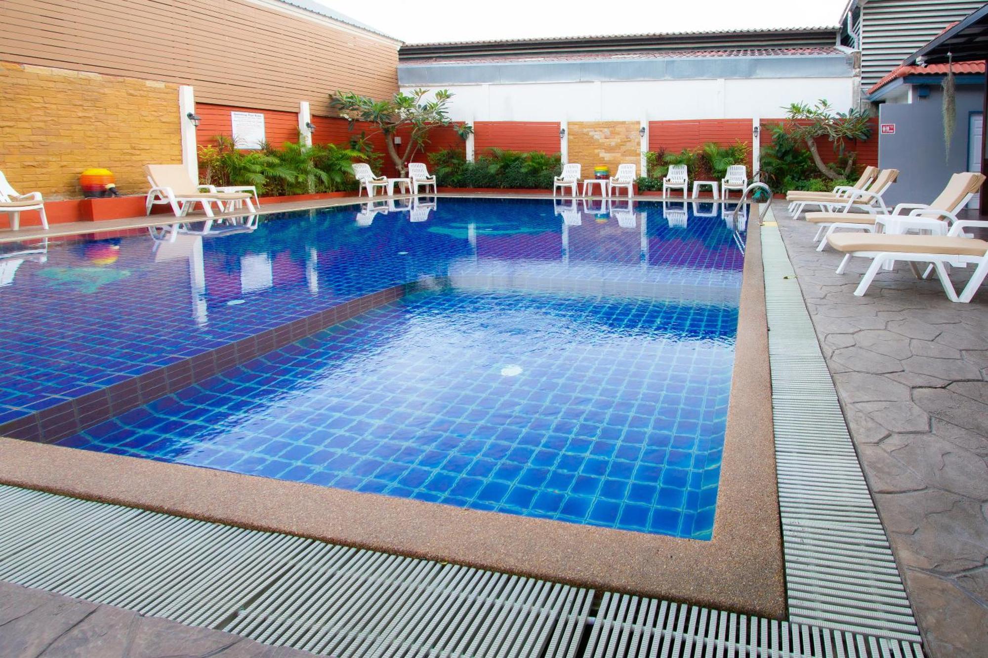 Valhalla Pattaya Hotel Haat Jomtien Eksteriør bilde